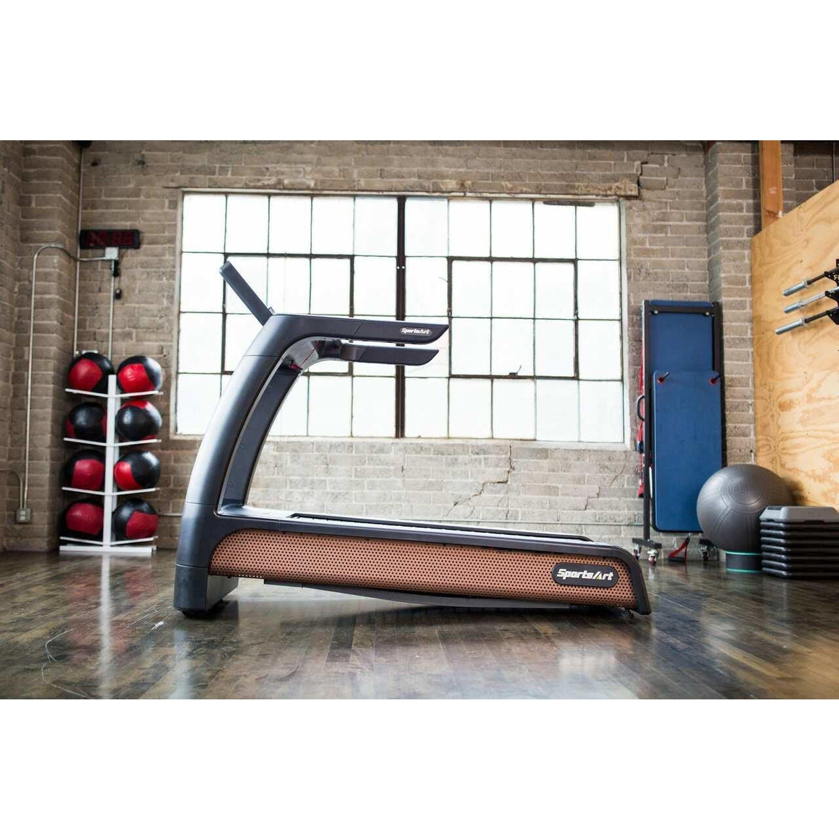 SportsArt SportsArt ECO Self Propelled Treadmill