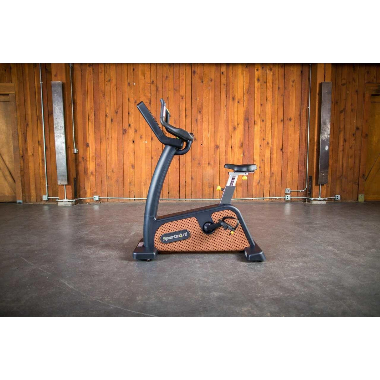 SportsArt Upright Cycle C576U